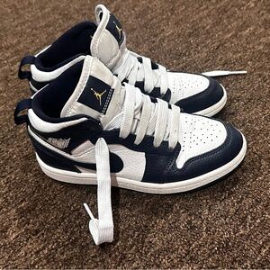 Jordan Nike 12C boys sneakers shoe White Metallic Gold Obsidian GS 554725-1